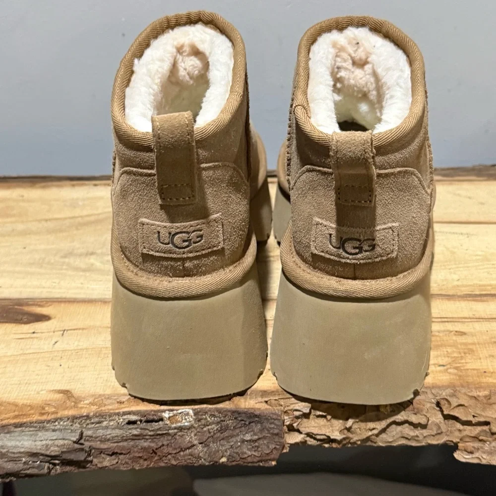 *NEW* UGG The Classic Ultra Mini New Heights Boot Size 8 A52 - Picture 8 of 12